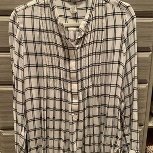 Gap plaid blouse size medium
